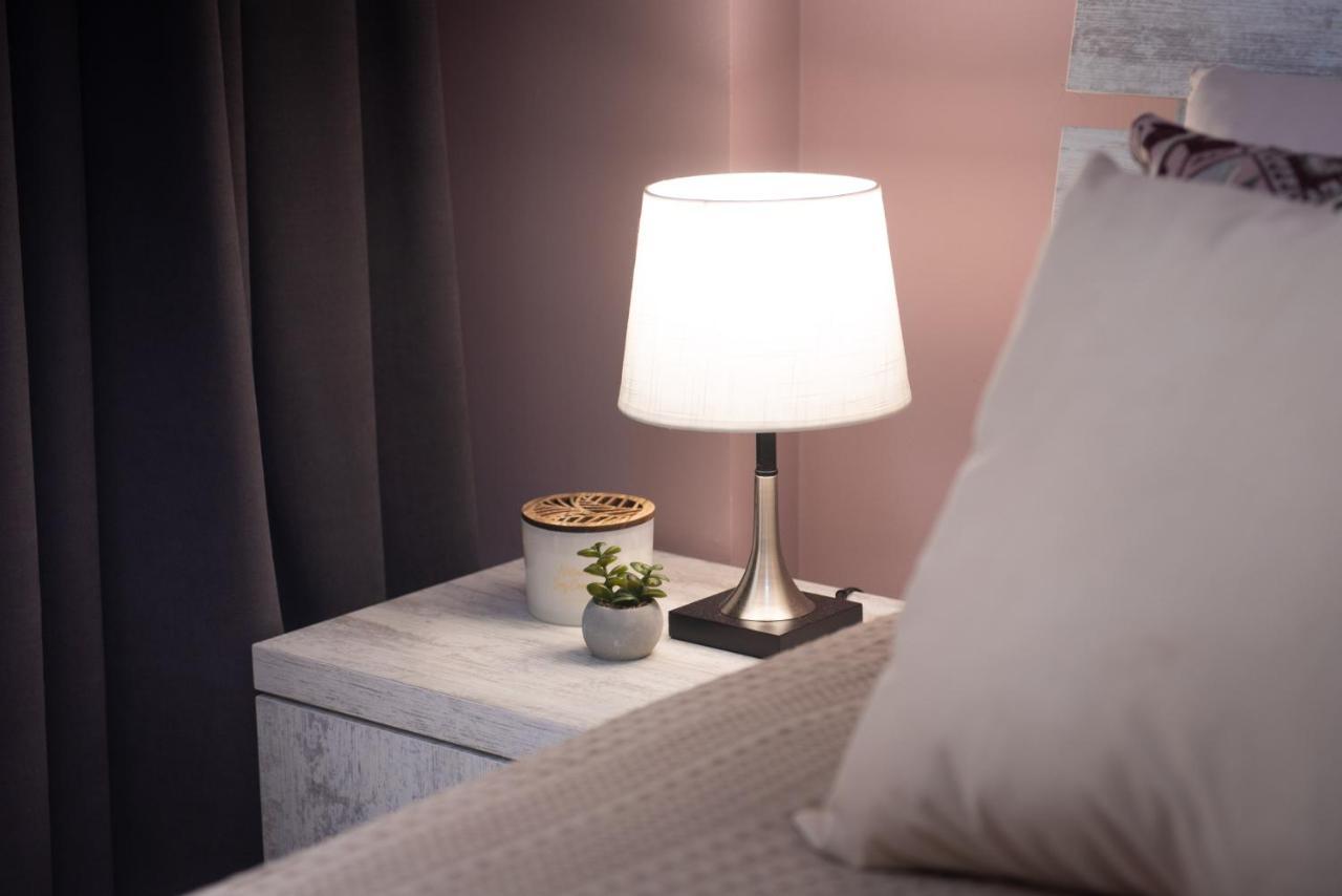 Gg Home - Cozy 2-Bedroom Apartment On Givi Kartozia Tbilisi Luaran gambar