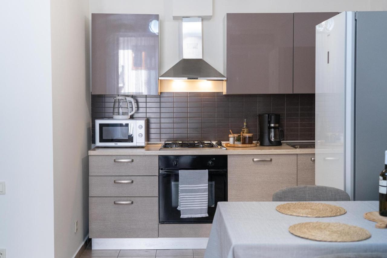 Gg Home - Cozy 2-Bedroom Apartment On Givi Kartozia Tbilisi Luaran gambar