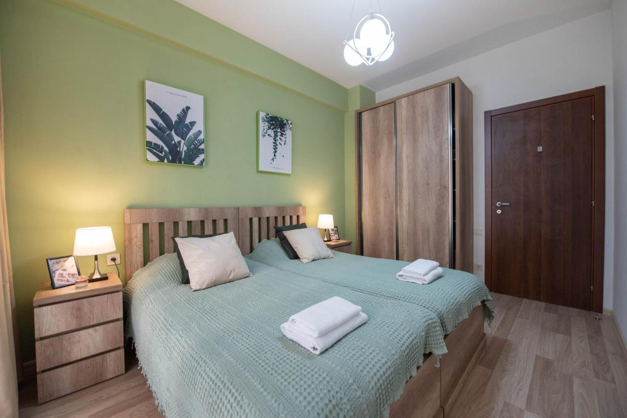 Gg Home - Cozy 2-Bedroom Apartment On Givi Kartozia Tbilisi Luaran gambar